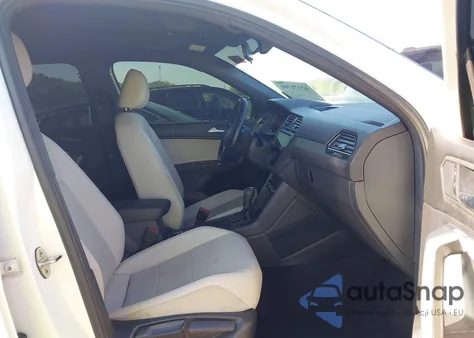 2020 Volkswagen Tiguan 2.0T Se/2.0T Se R-Line Black/2.0T Sel z USA, uszkodzony, nr VIN 3VV3B7AX9LM088867